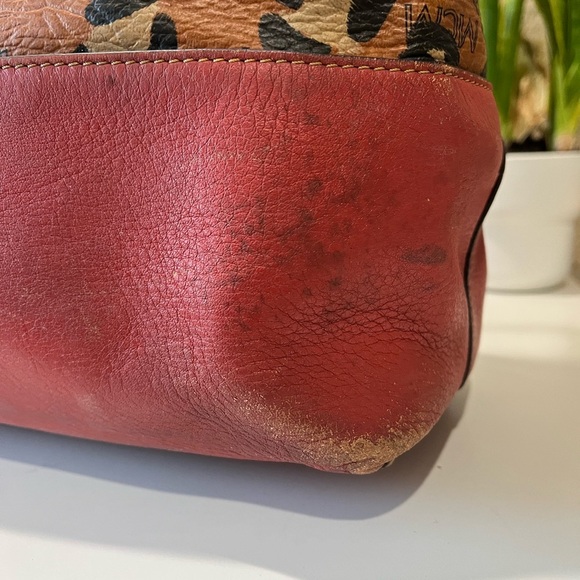 MCM COGNAC ANIMAL PRINT TOTE - Picture 7 of 16